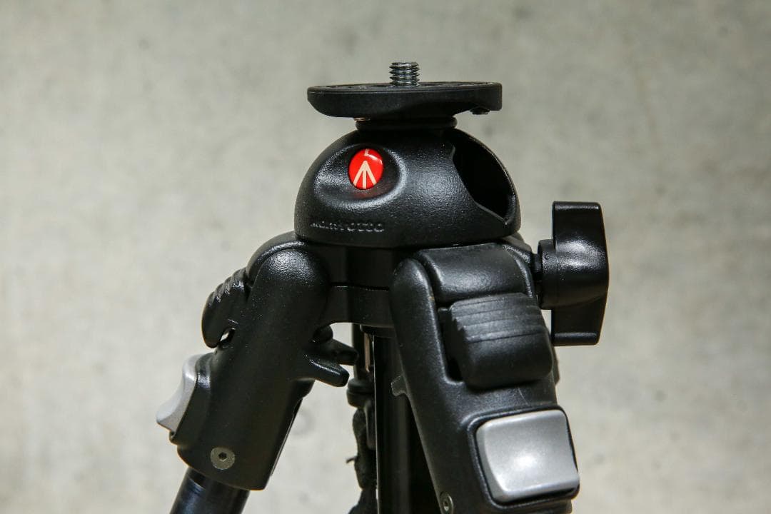 中古美品 Manfrotto マンフロット ネオテックプロフォト 三脚 458B