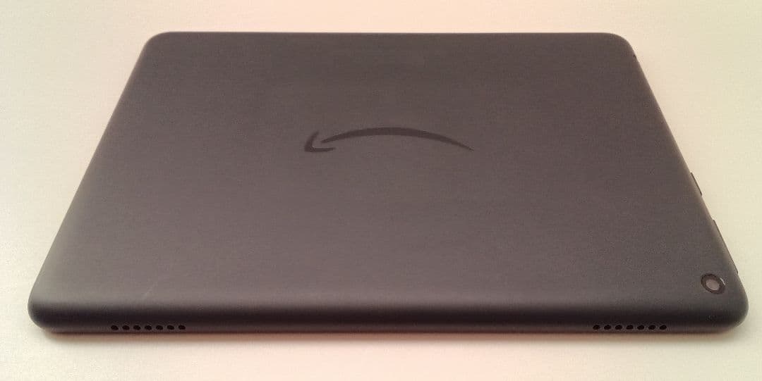 FireHD 8Plusタブレット 8インチ32GB　充電スタンド＆バンド付き