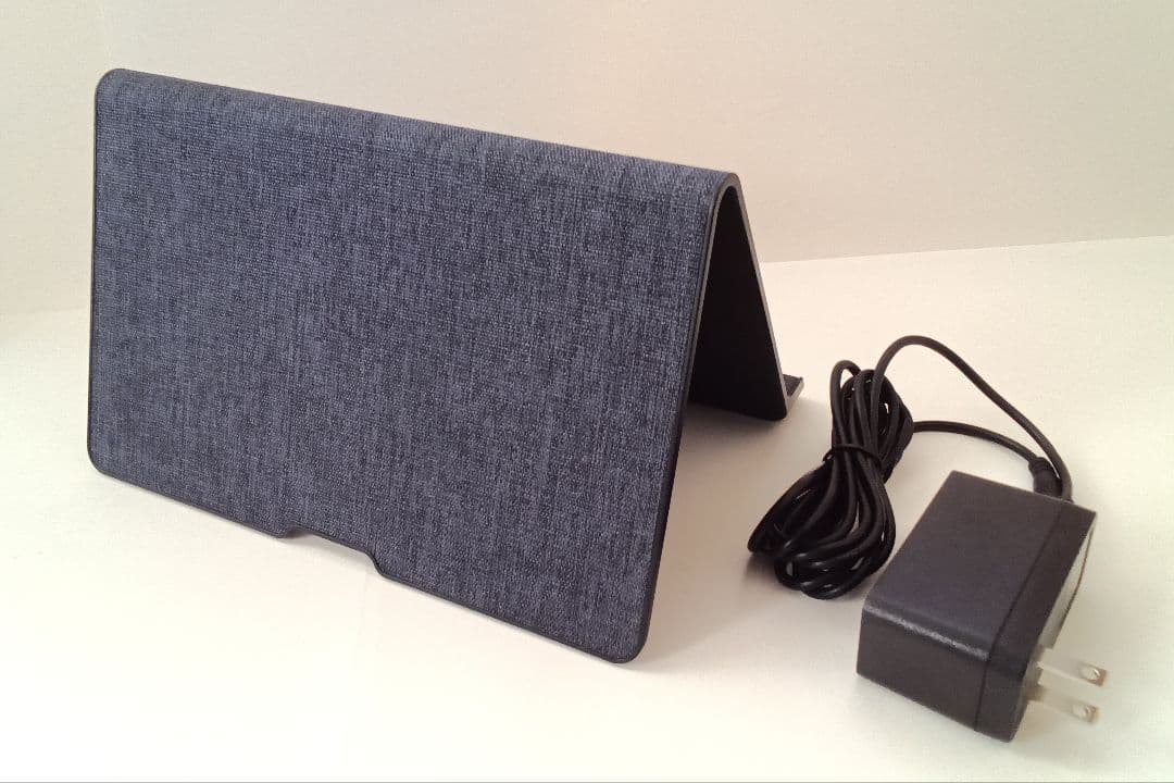 FireHD 8Plusタブレット 8インチ32GB　充電スタンド＆バンド付き