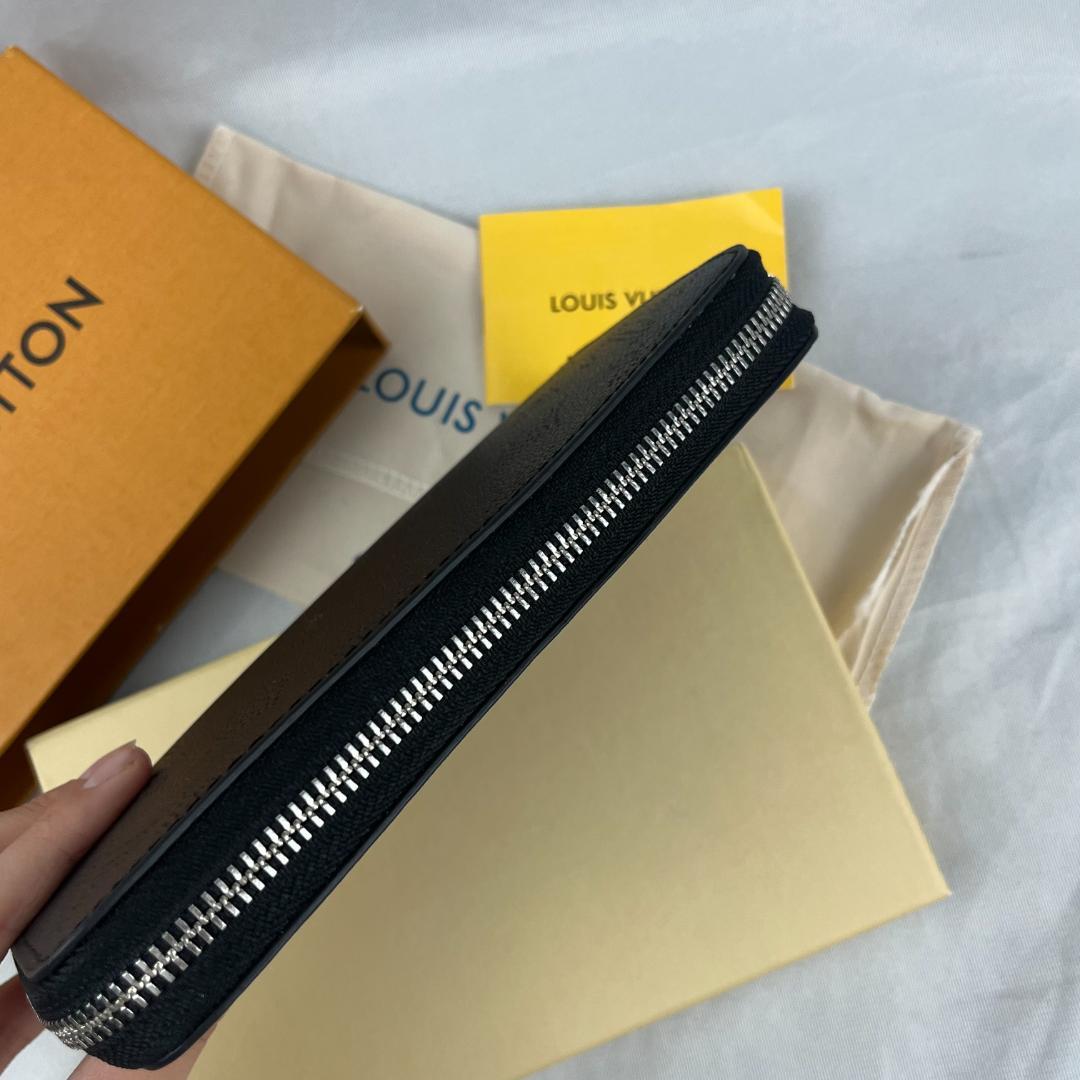 【箱付き】LOUIS VUITTON ルイヴィトン　長財布 ノベルティ