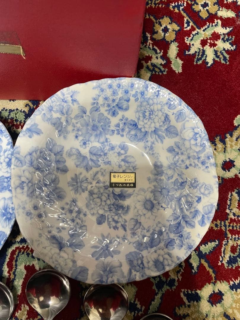 青い花柄の食器10枚セット