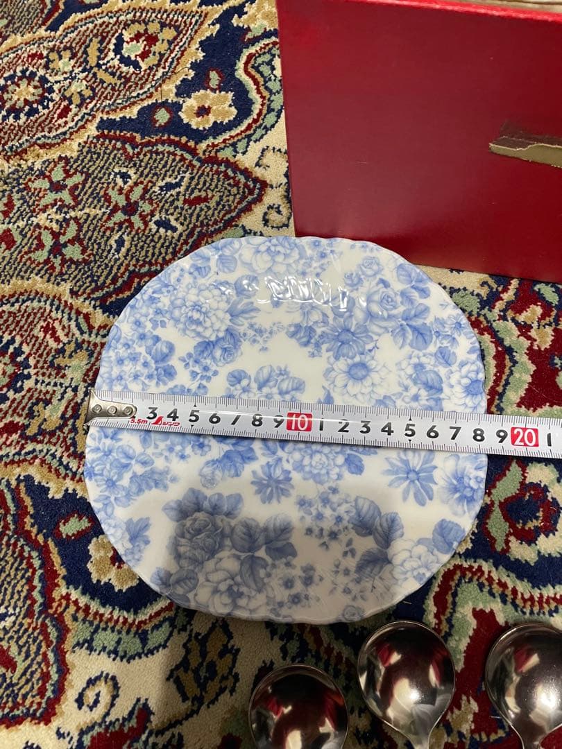 青い花柄の食器10枚セット