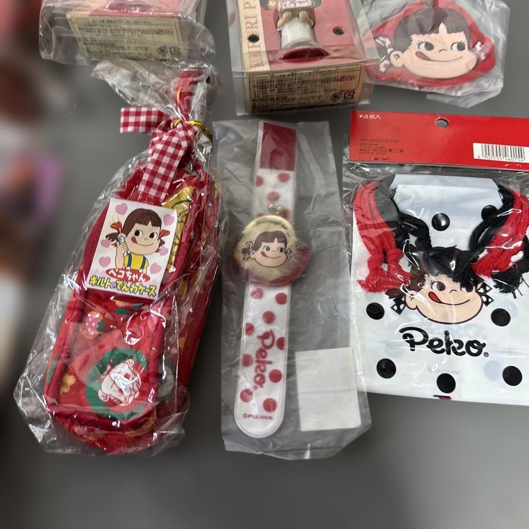 不二家　ぺこちゃん　まとめ売り　カメラ　時計　水筒　ケース　人形など