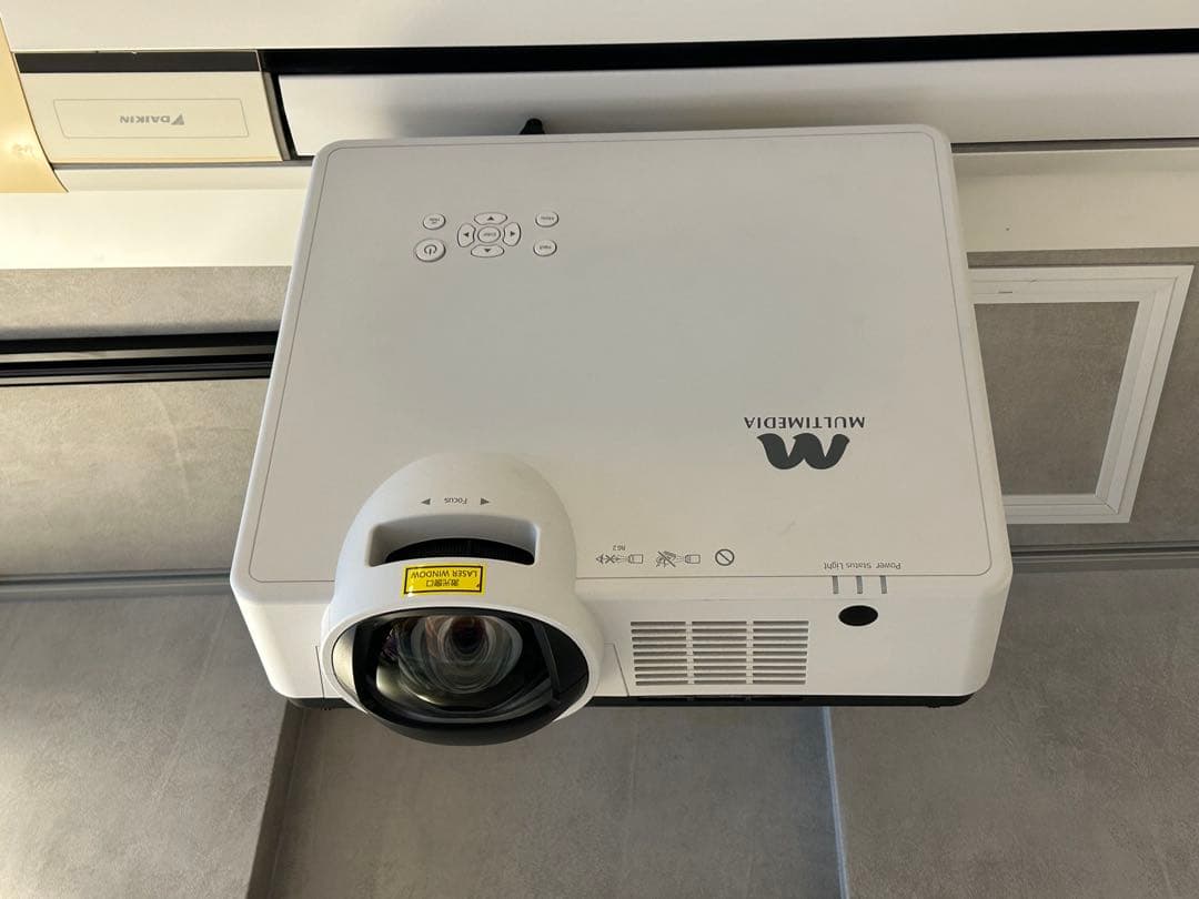 6500lm WUXGA プロジェクター