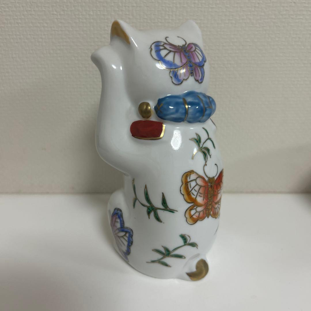 美品　伊万里　招き猫　手描き　花と蝶　商売繁盛　良縁