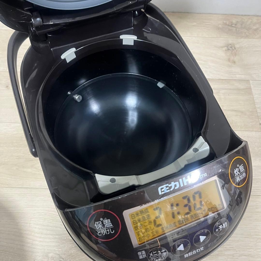 2021年製 象印 圧力IH炊飯ジャー 5.5合炊き NP-ZT10