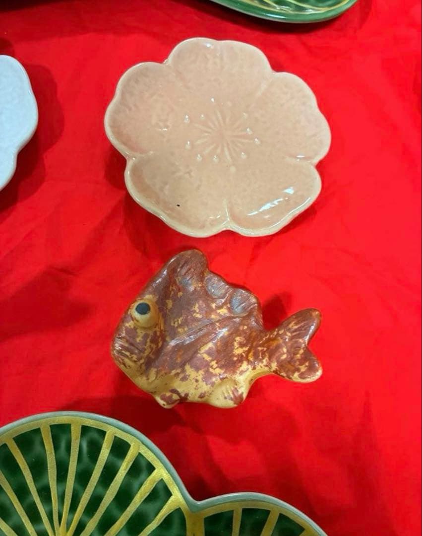 新品未使用　鯛　幸楽窯　小皿　ひな祭り　お雛様有田焼　松　松葉形前菜皿　箸置き