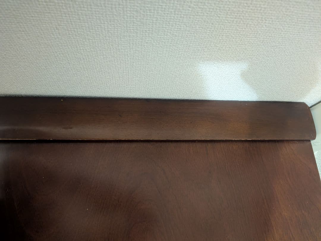 ダークブラウン オフィスチェアとデスク