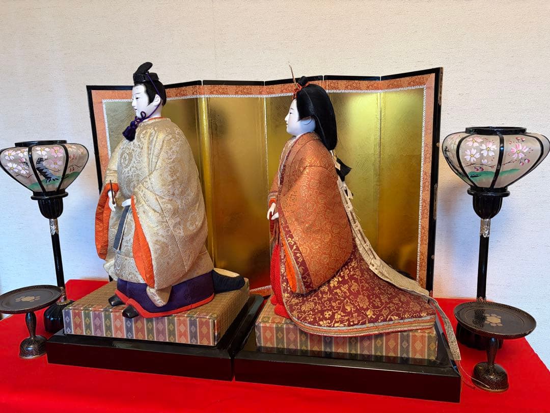 雛人形セット 金色の屏風とランプ付き
