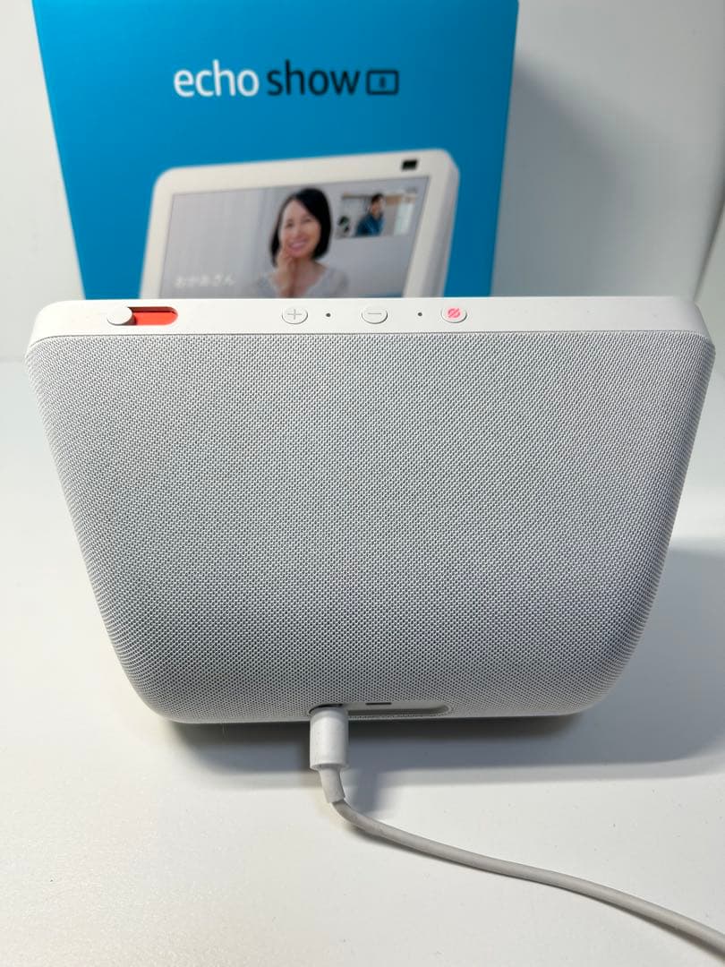 Eco Show 8 第2世代　13メガピクセルカメラ付き　グレーシャーホワイト