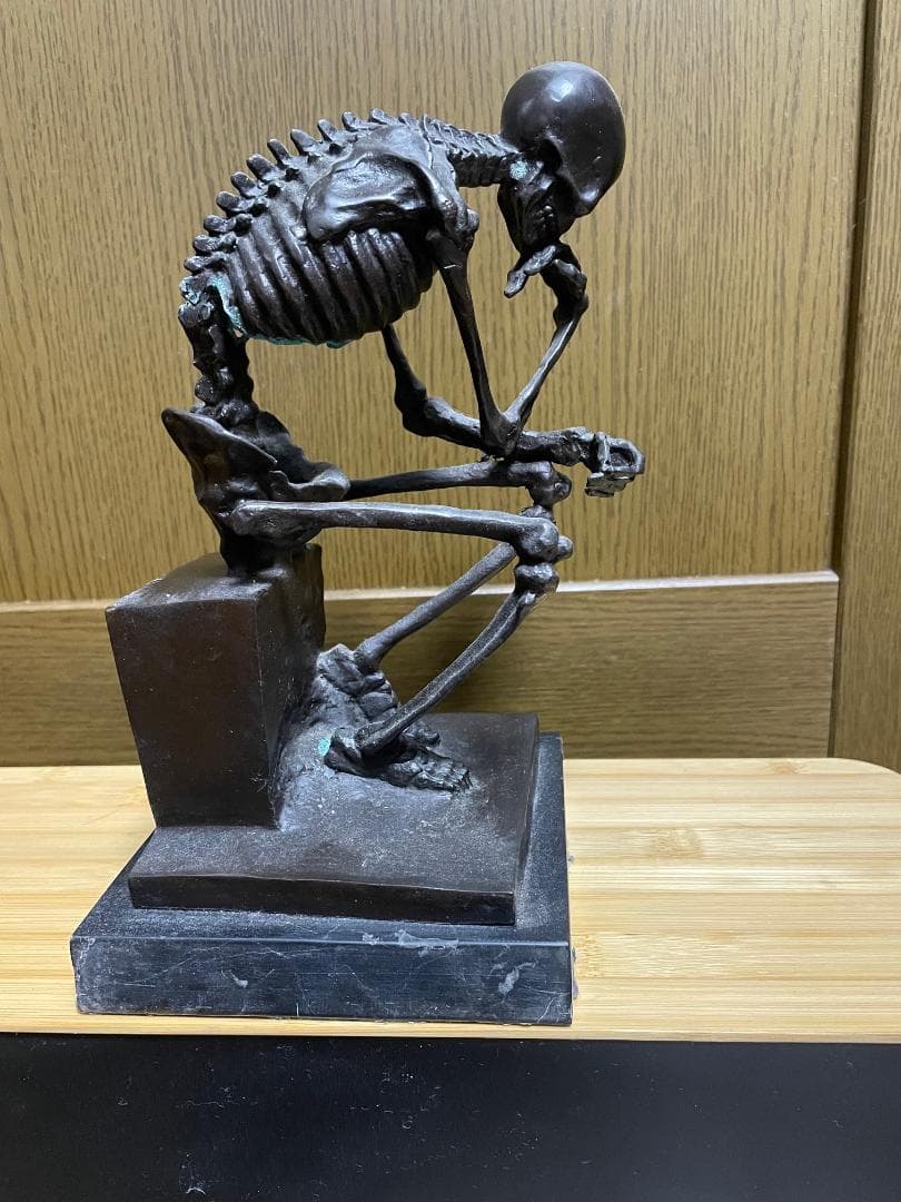 マーキット【美品】 純ブロンズ製　スケルトンシンカー 考える骸骨彫像