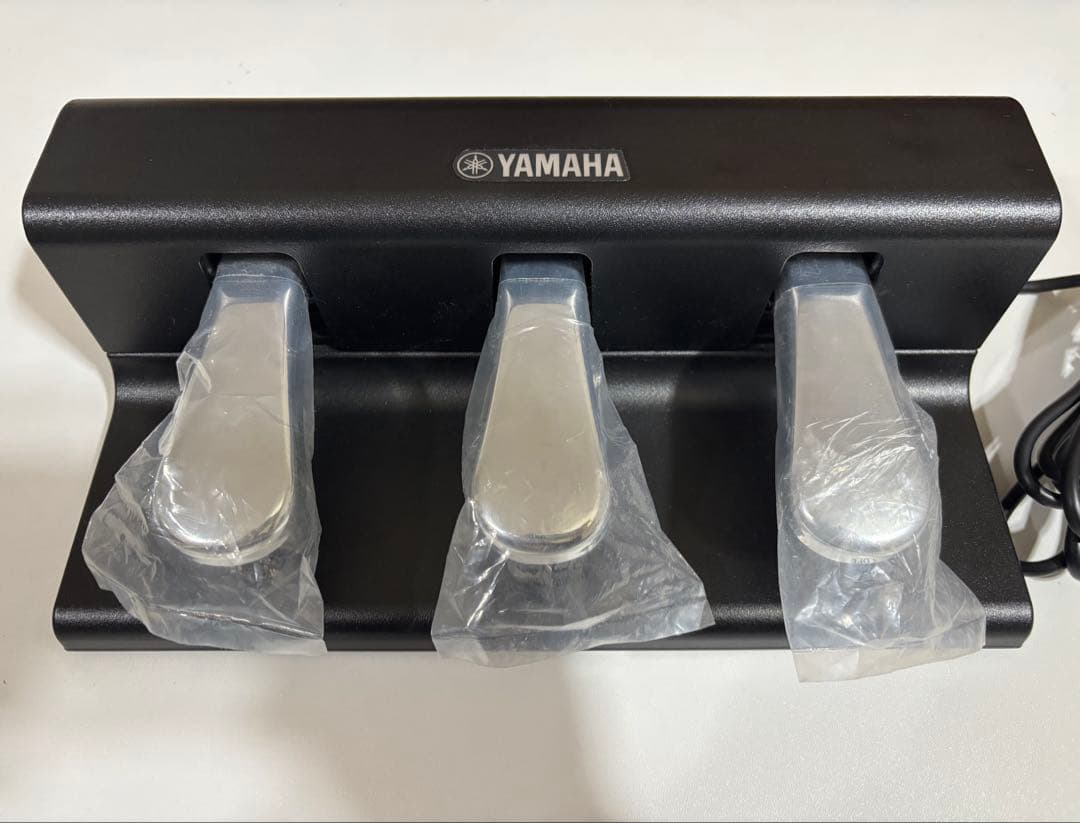 美品！ヤマハ 電子ピアノ P-225B 88鍵、スタンド、FC-35ペダル付