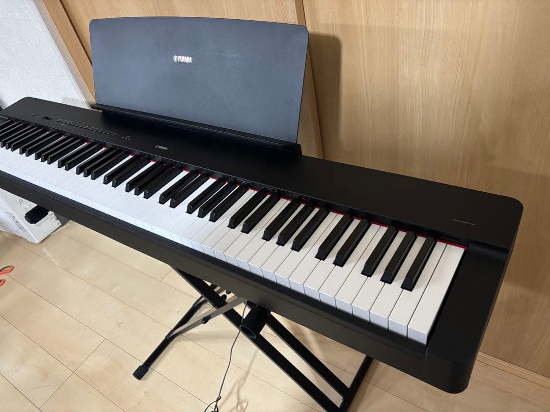 美品！ヤマハ 電子ピアノ P-225B 88鍵、スタンド、FC-35ペダル付