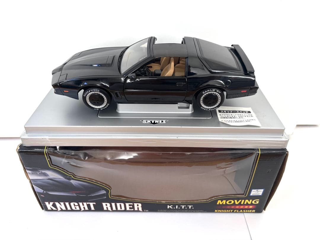 スカイネット ナイトライダー1/18 光るナイトフラッシャー 新品電池交換済