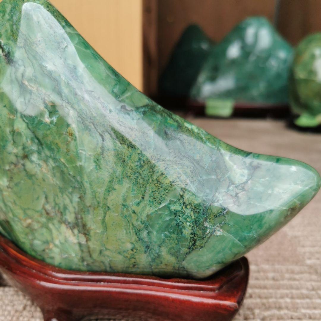 ナミビア翡翠　1.4キロ　翡翠　ヒスイ　鑑賞石　石　置物　オブジェ　インテリア