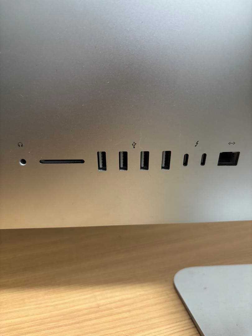 Apple iMac 21.5インチ 2017