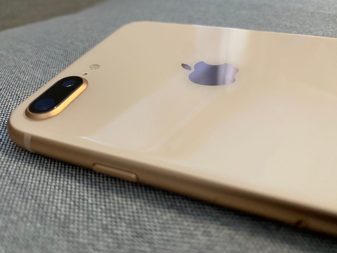 iPhone 8Plus ゴールド 64GB