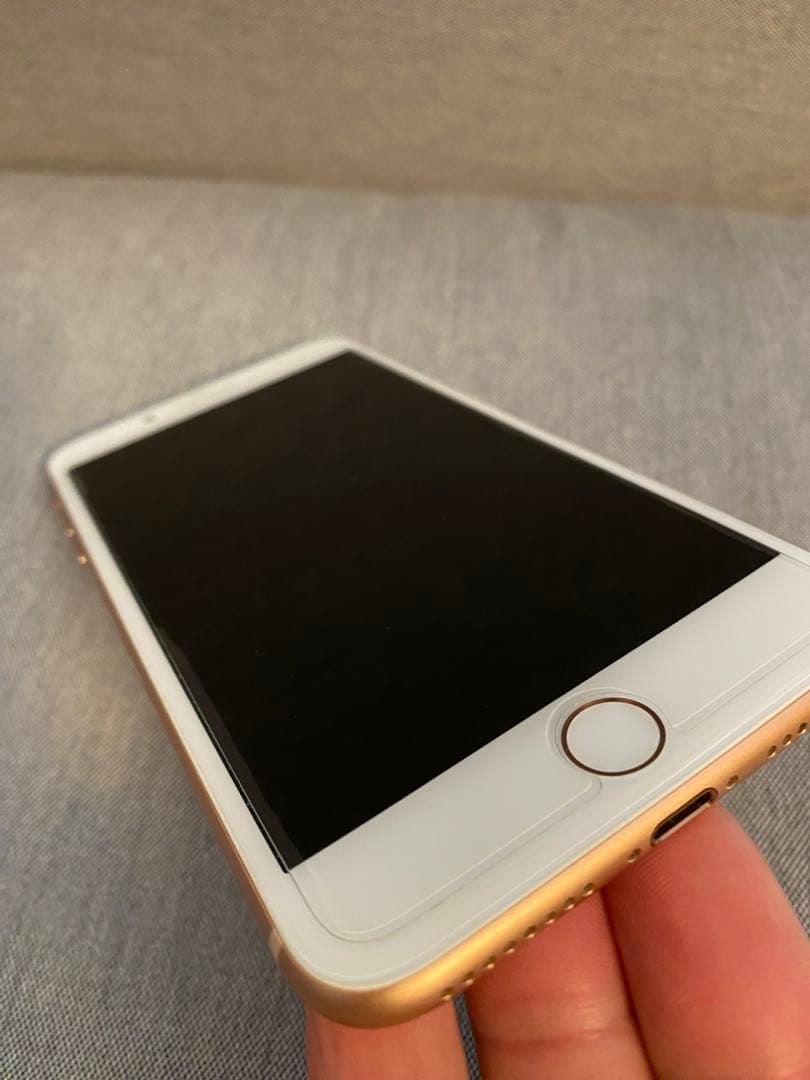 iPhone 8Plus ゴールド 64GB