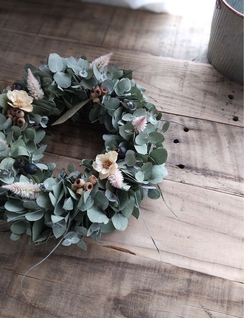 ユーカリとアネモネフラワーのラウンドリース ナチュラル 大きめ