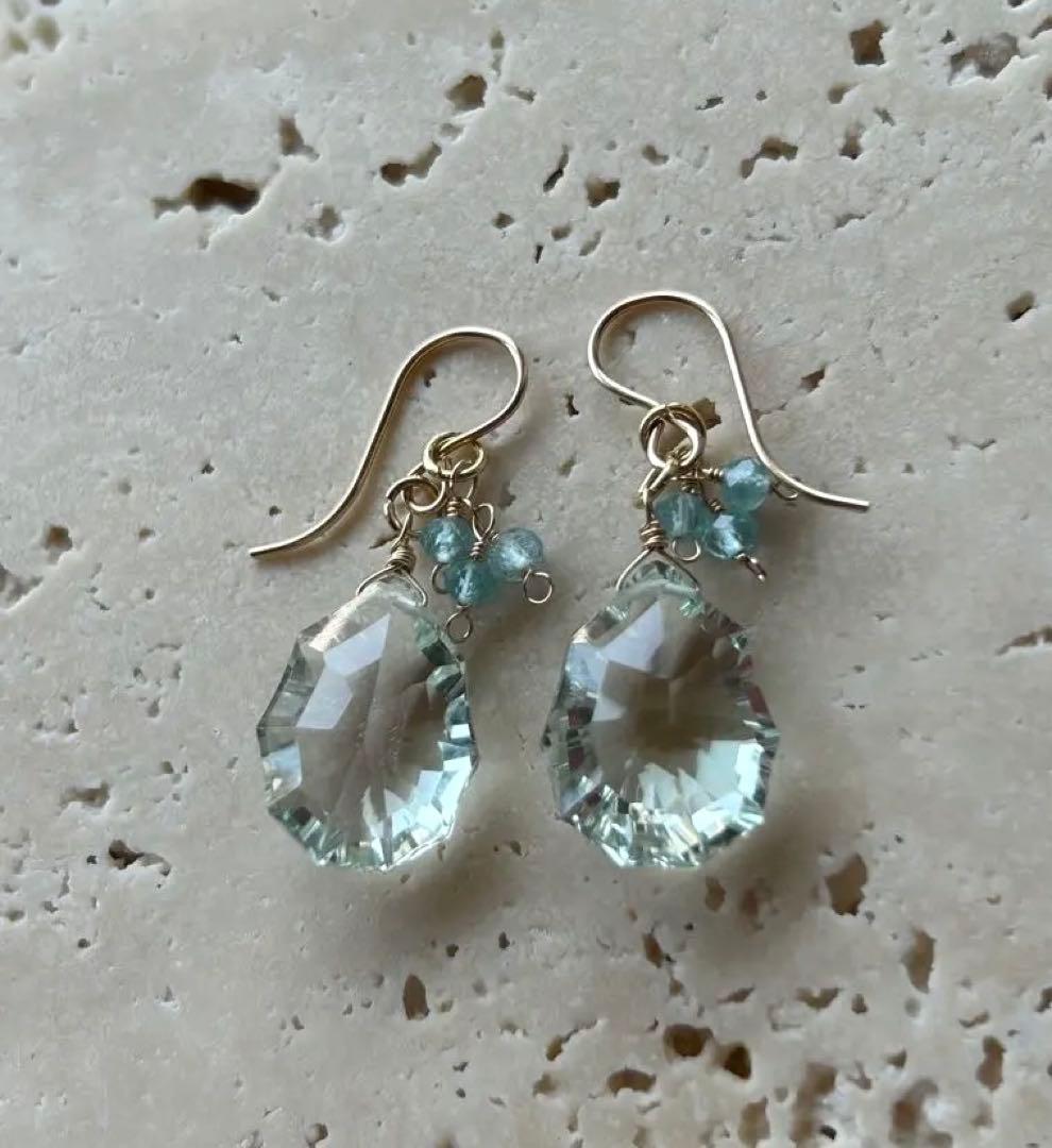 mnさま❣️ グリーンアメジストコンケーブカットのピアスと　チャーム14kgf