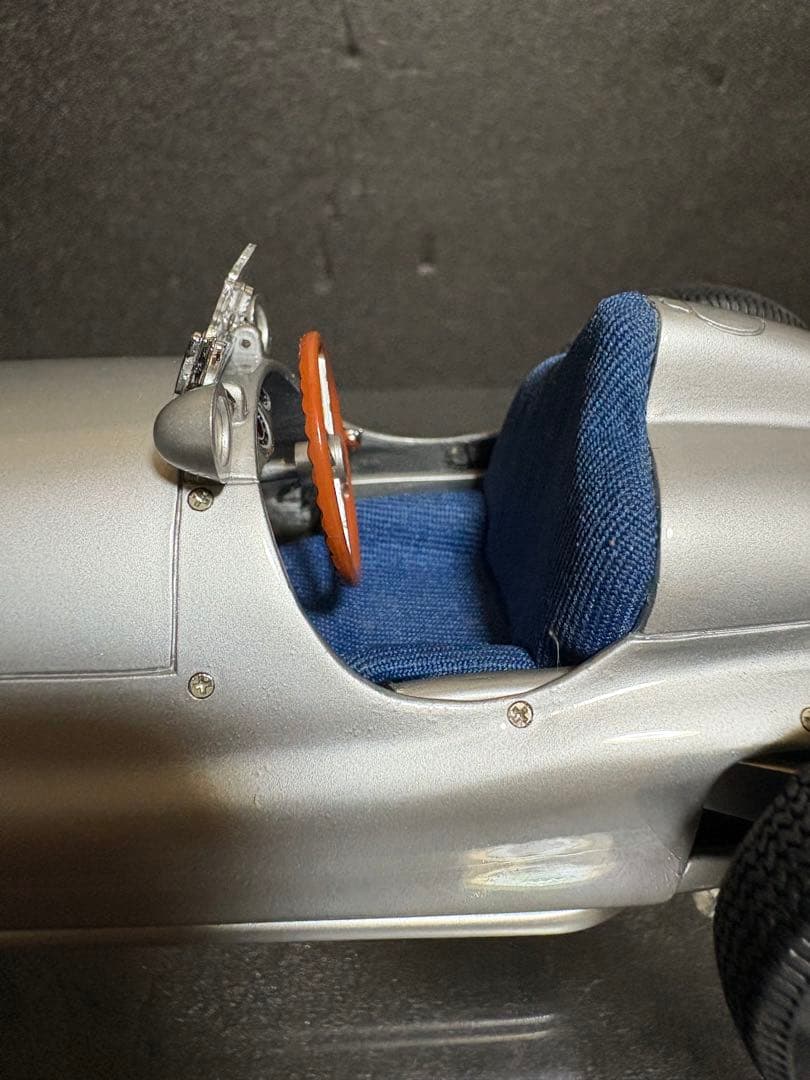 CMC 1/18 メルセデス・ベンツ W165 1939