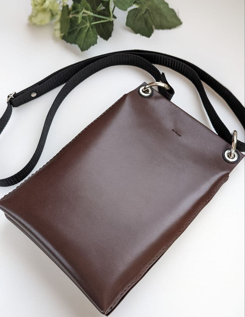 114　隠しマグのサコッシュ　ショルダー　本革手縫い