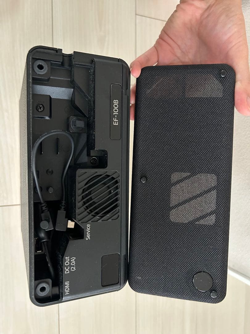 EPSON プロジェクター EF-100B 本体