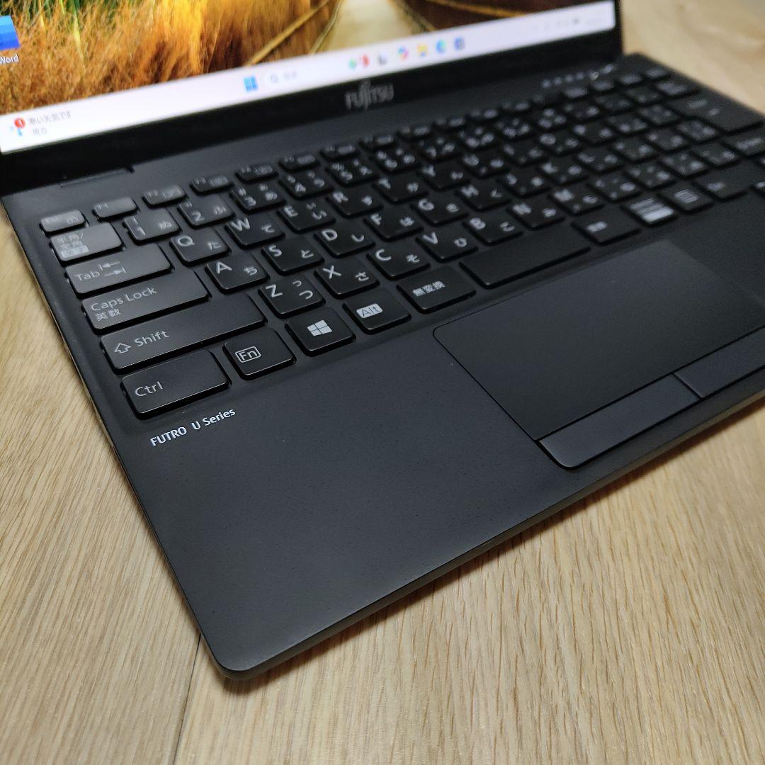 【超軽量】 11世代CPU 富士通 i5 1035G7 Office2024