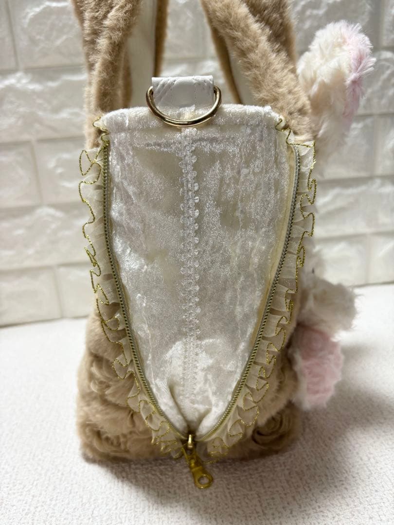 は*☆様 コヤンイサムチョン　サイドファスナーバッグ　ベージュファー　白うさちゃ