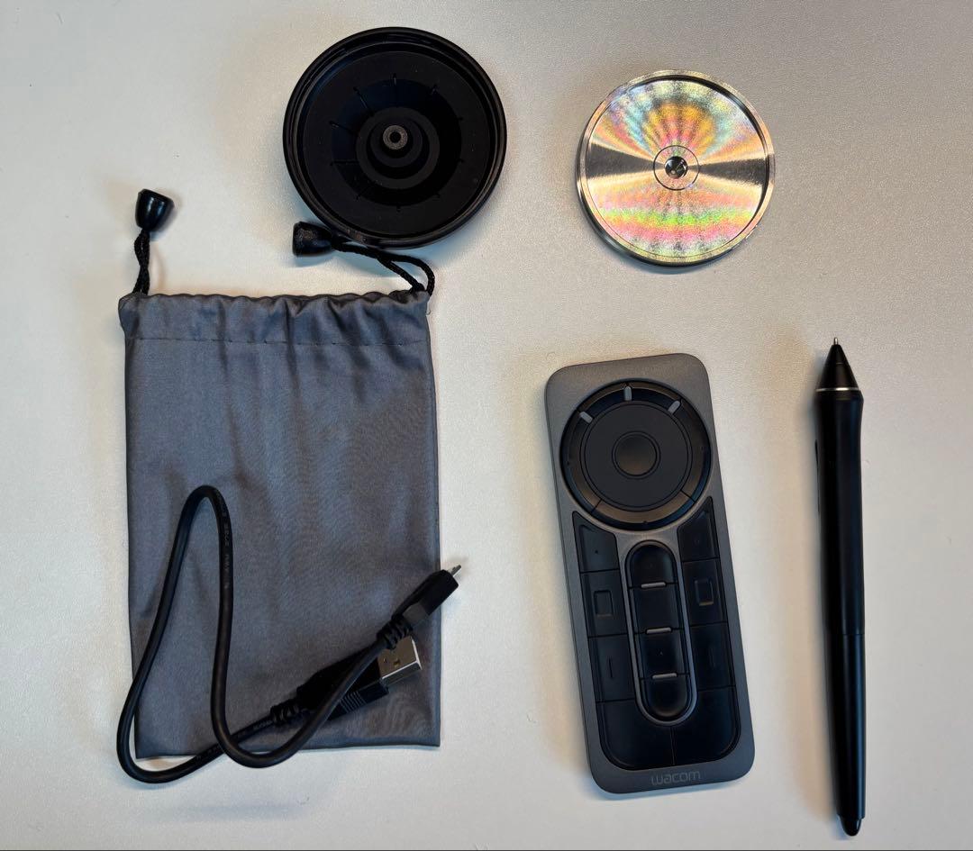 Wacom Cintiq Pro 24 タッチ機能なし