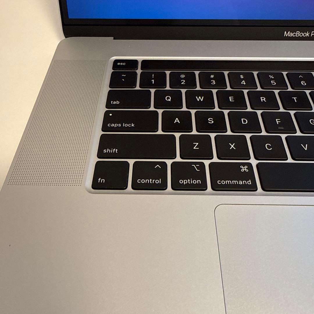 MacBook Pro 2019 16インチ core i9 16GB 1TB