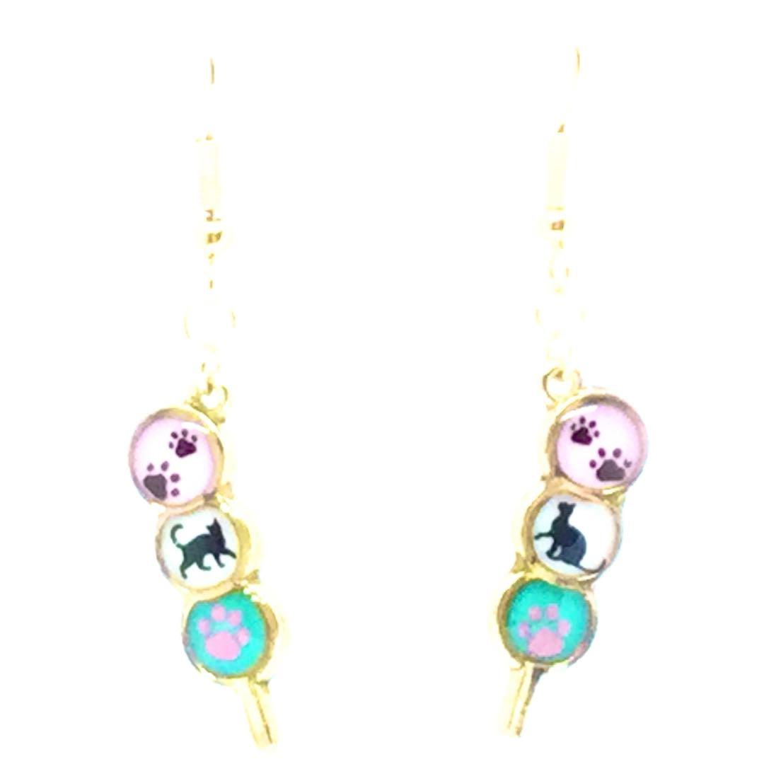 和風　3色だんご　黒猫バージョン　ピアス ¥780