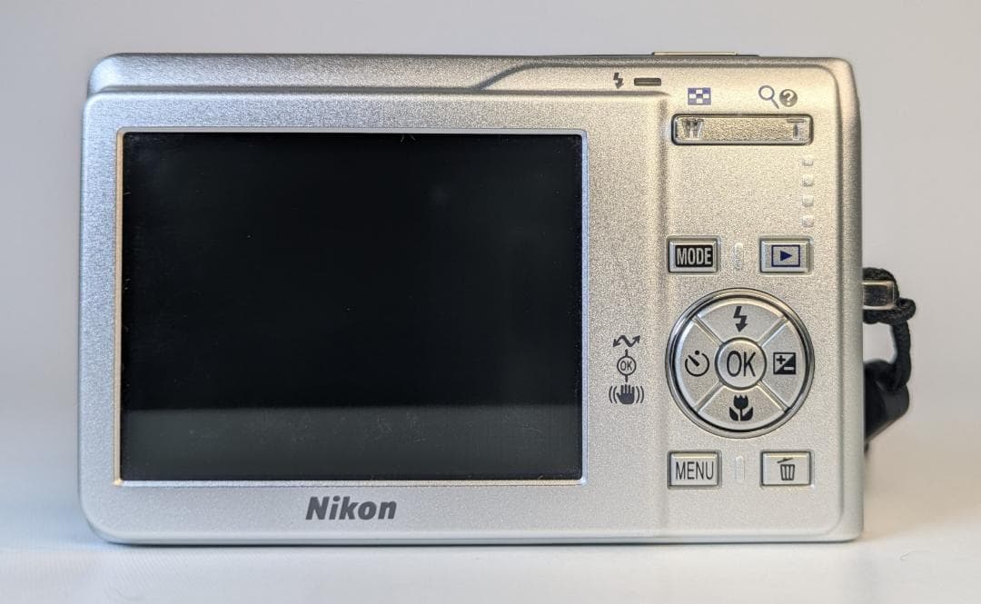 美品 Nikon COOLPIX S200 コンパクトデジタルカメラ