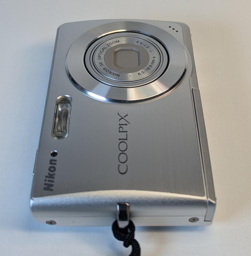 美品 Nikon COOLPIX S200 コンパクトデジタルカメラ