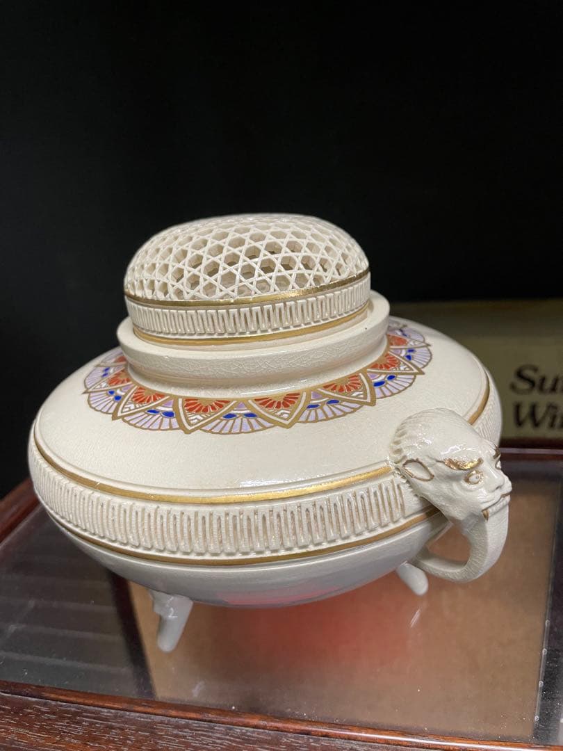 7*い様 薩摩焼　陶器香炉 ライオンの頭デザイン