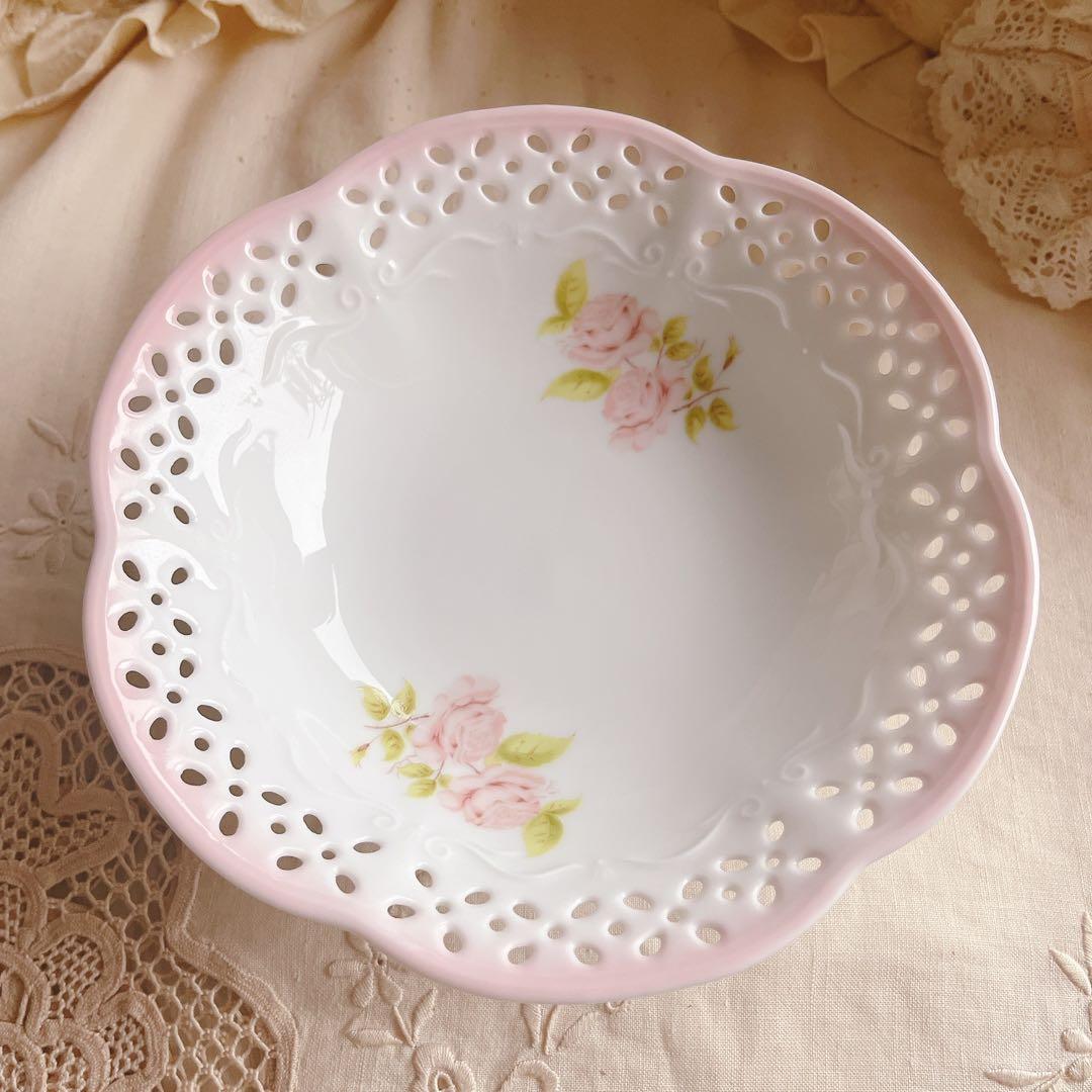 ♡イマン♡ダイアナローズ陶器足付き皿プレートピンク薔薇マニーローズバスケット