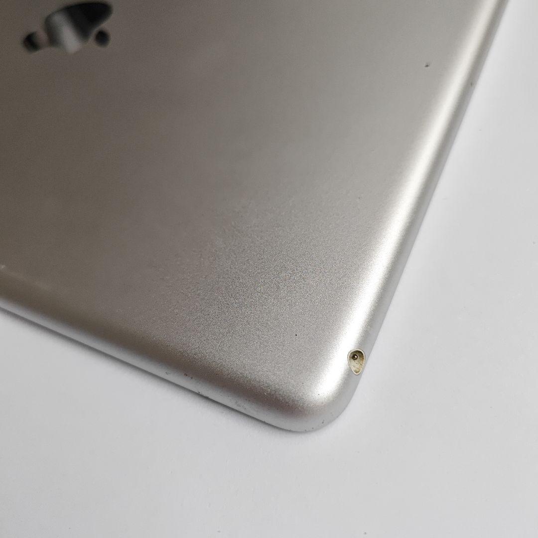 ホワイト iPad 標準サイズ 本体
