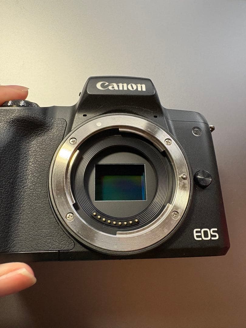 【即購入可】Canon EOS Kiss M ミラーレスカメラ レンズ2本付き