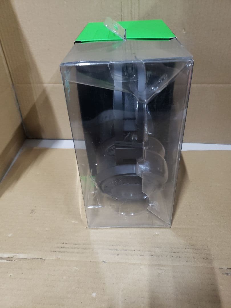 Razer Nari Essential ゲーミングヘッドセット THX