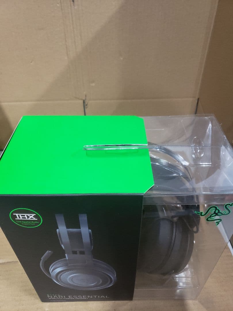 Razer Nari Essential ゲーミングヘッドセット THX