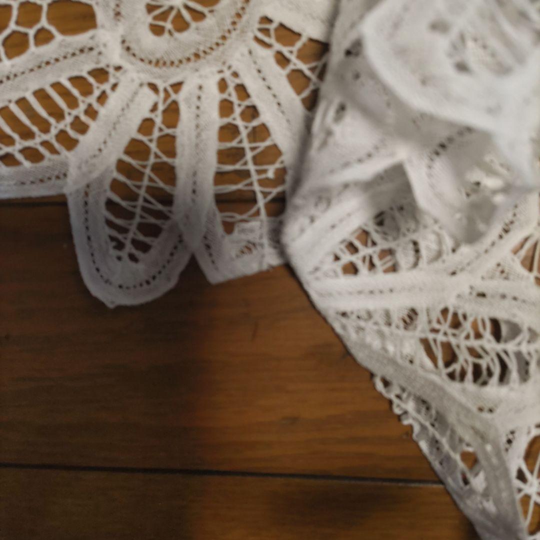 《アンティーク、バテンレースカバー》（株セルコン）新品、綿、ピアノカバー1799