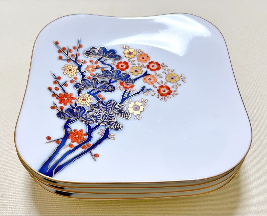 美術有田焼　オールド香蘭社　染錦　金彩菊松梅桜文　四角皿4枚　希少品