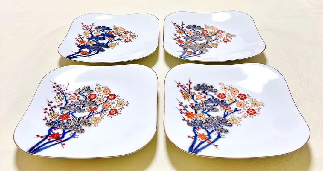 美術有田焼　オールド香蘭社　染錦　金彩菊松梅桜文　四角皿4枚　希少品