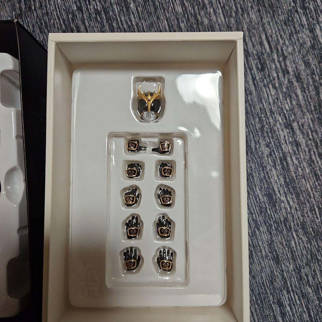 真骨頂　仮面ライダークウガアルティメットフォーム&　ン・ダグバ・ゼバ　セット