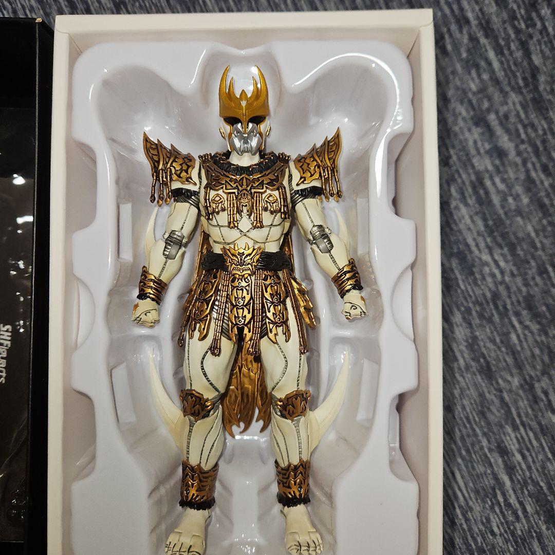 真骨頂　仮面ライダークウガアルティメットフォーム&　ン・ダグバ・ゼバ　セット