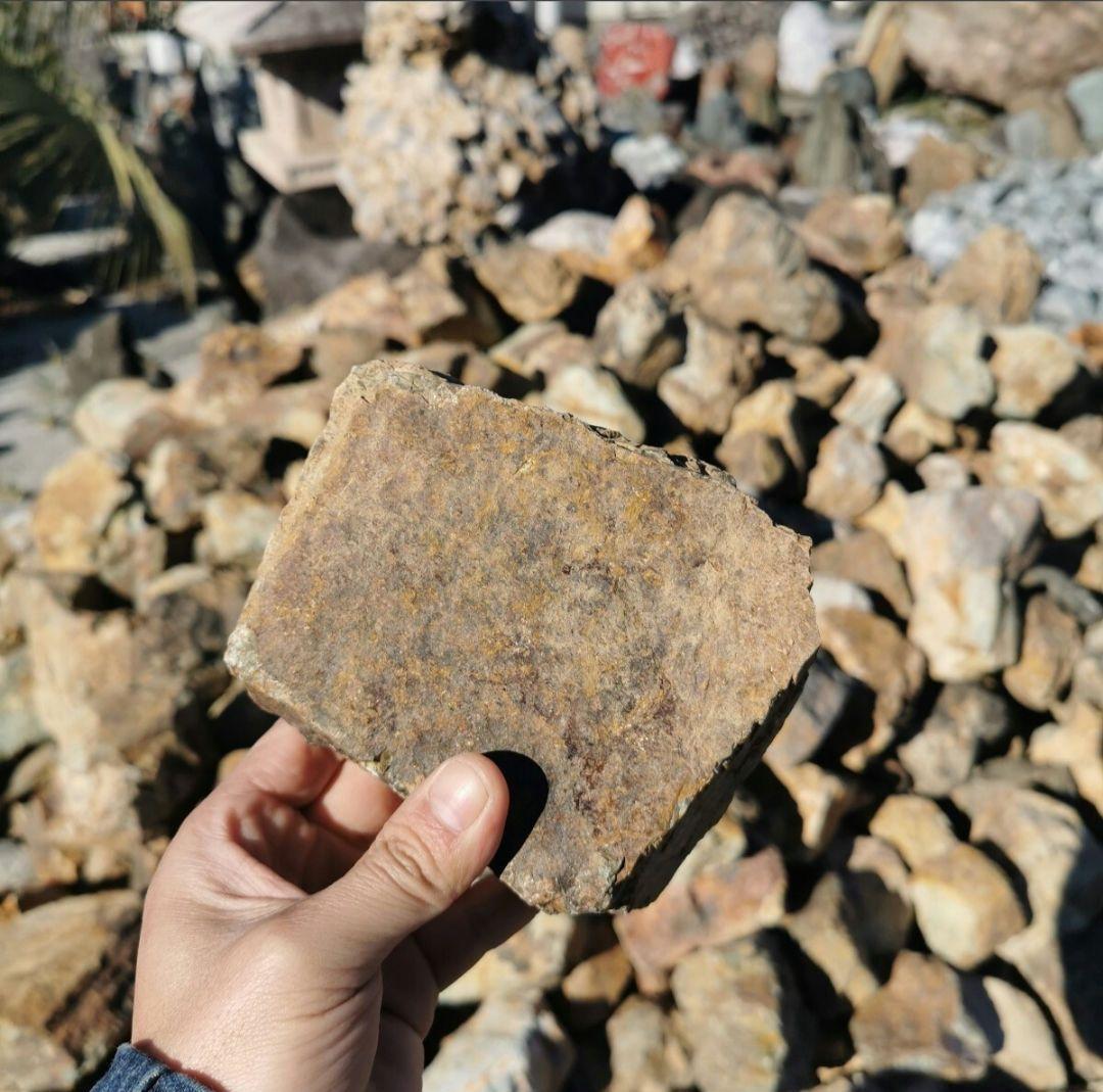 岐阜石　1.000キロ　庭石　鑑賞石　石 庭　坪庭　ガーデニング