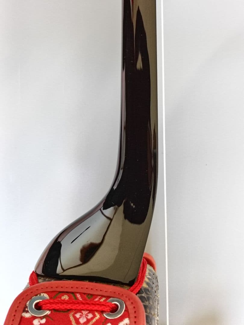 昭和名工佐久本盛信作写西平開鐘型三線　八重山黒木四つ割り物