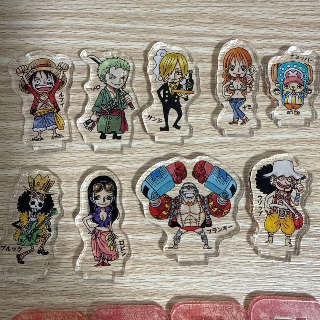 3. ワンピース アクリルminiフィギュア　ONEPIECE