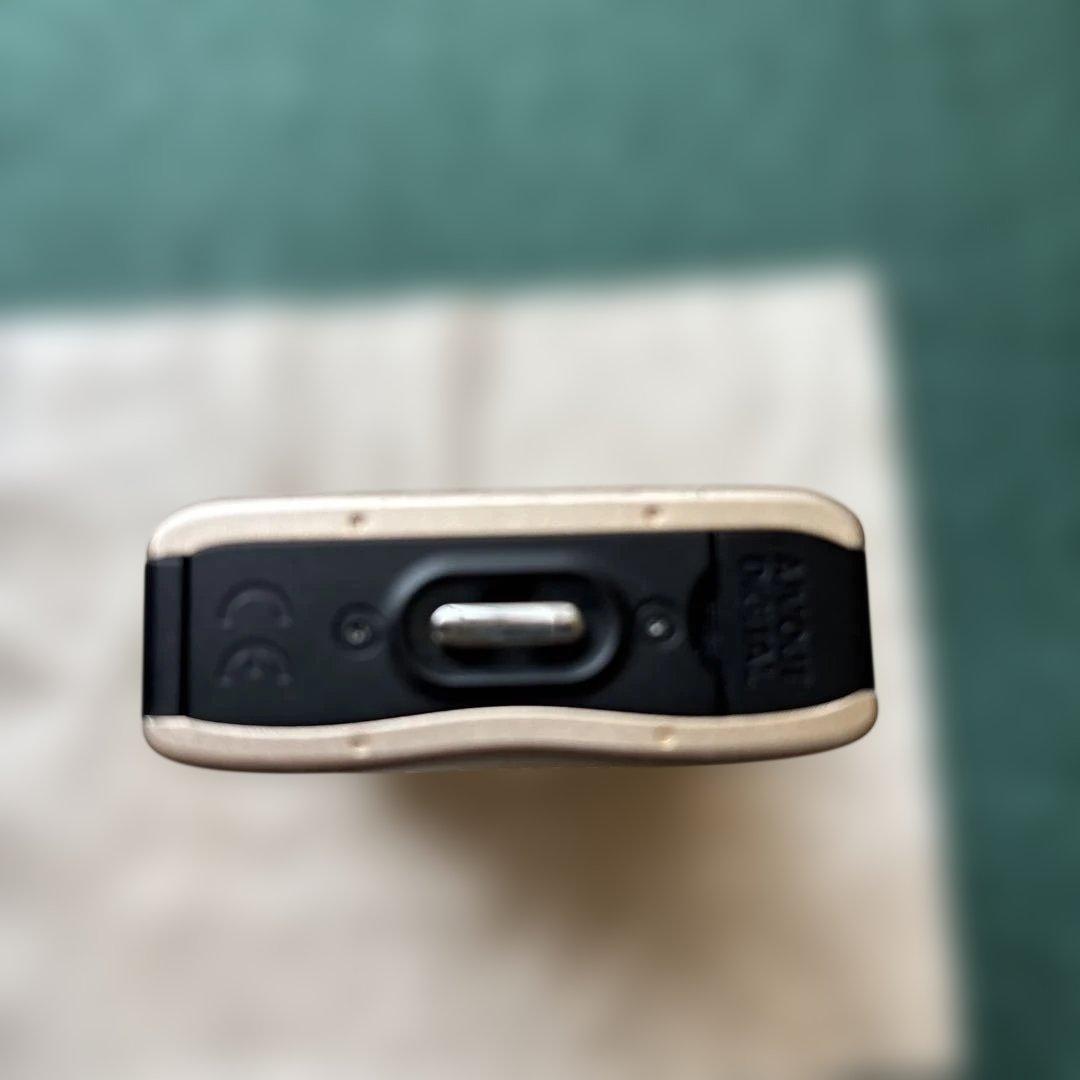 Canon IXY Digital 20 IS ゴールド