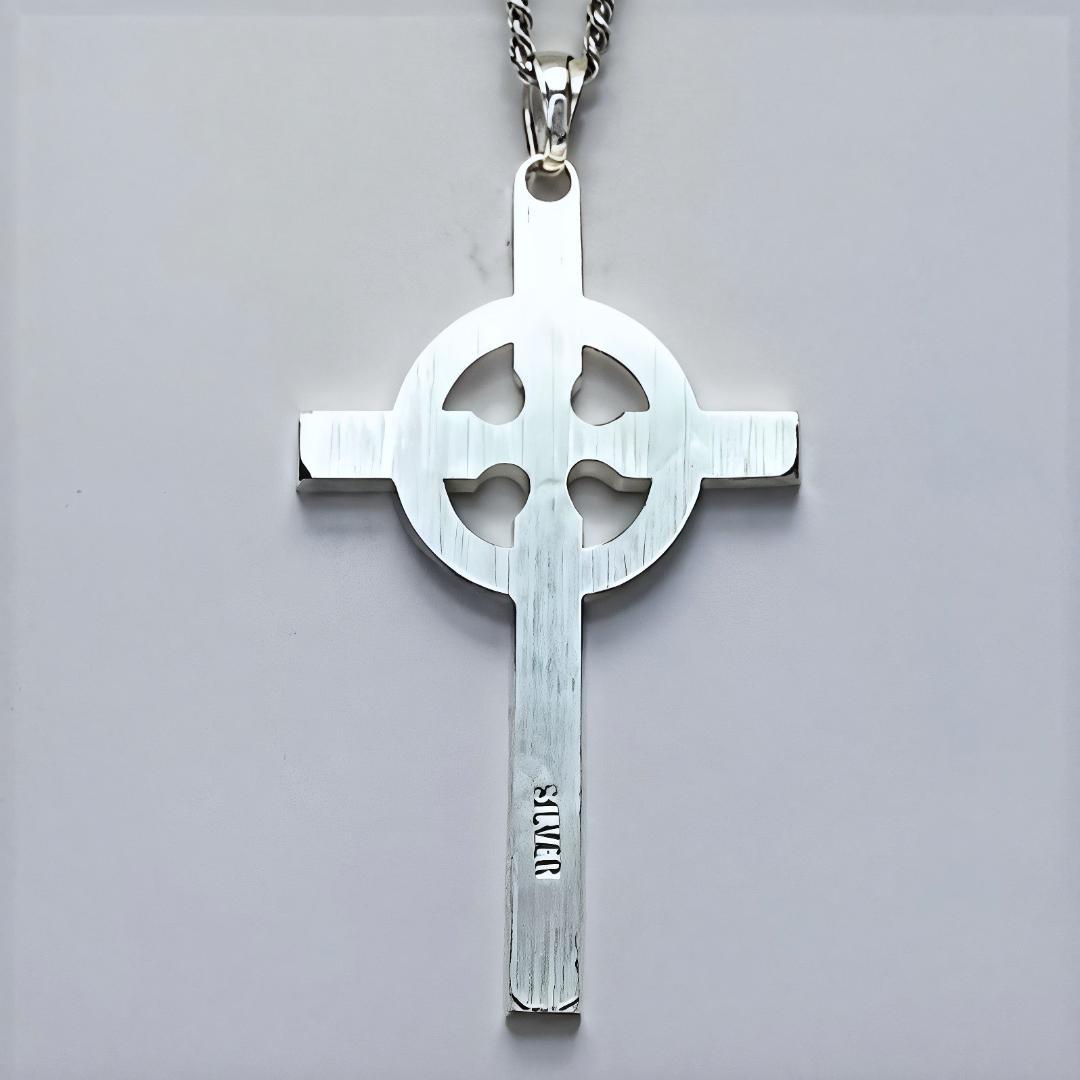 伝統的なモチーフ　アイルランドのケルト十字架　cc22　ロングセラーです